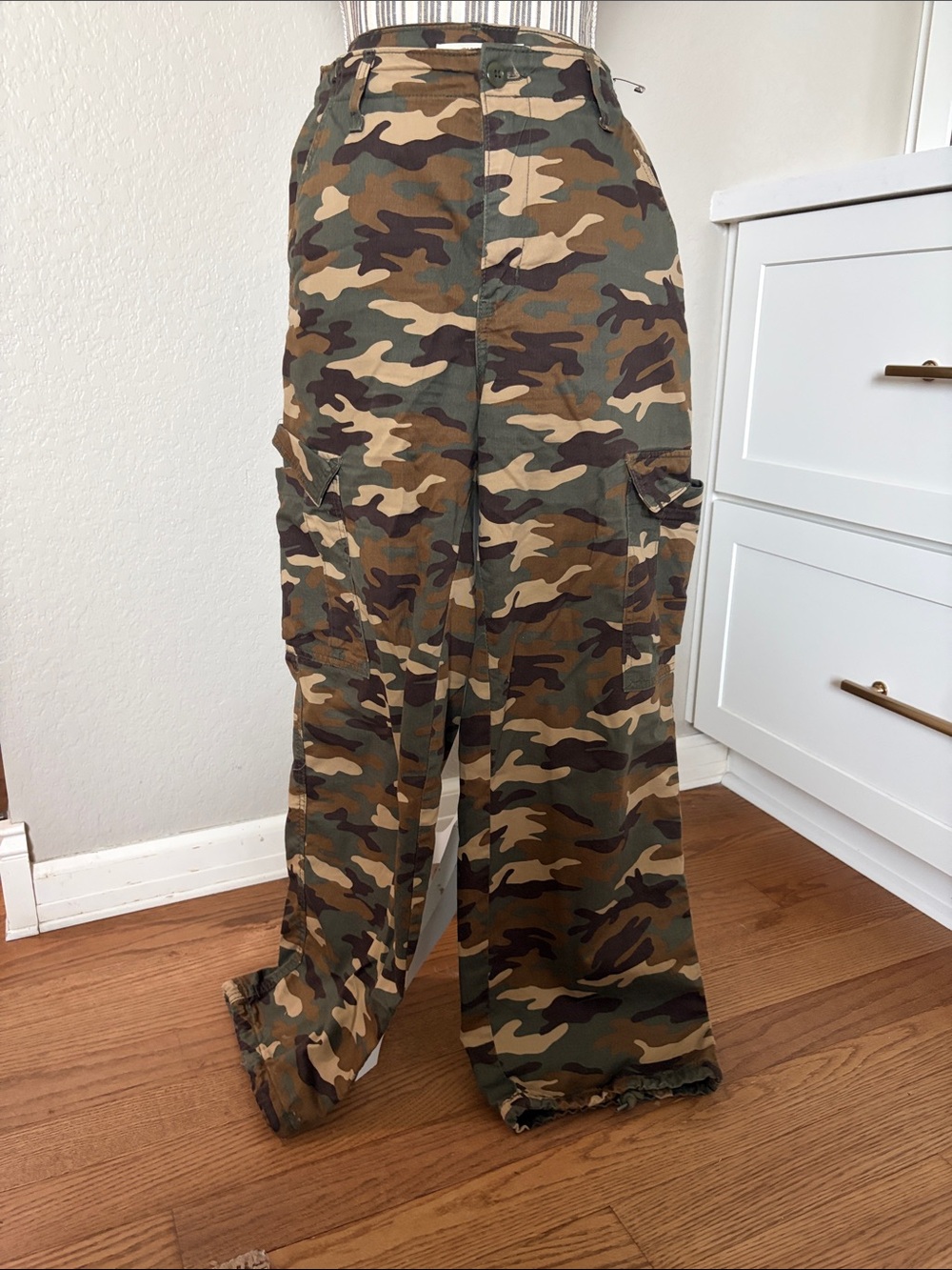 Levi's Camouflage Wide-Leg Cargo Pants - Green/Brown